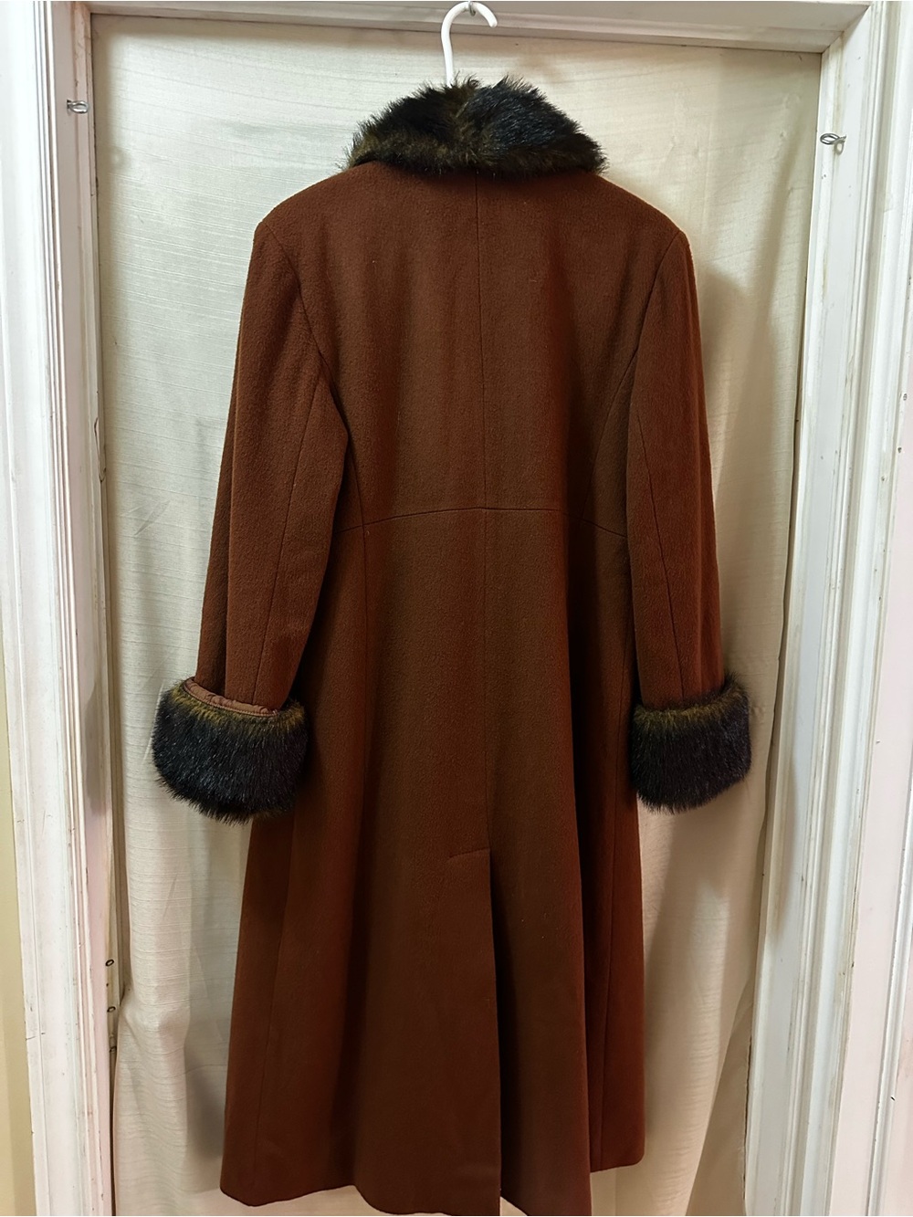 John Caruana Vintage 90s Wool Maxi Coat Faux Fur Collar Cuffs Glam Women’s - Picture 9 of 11